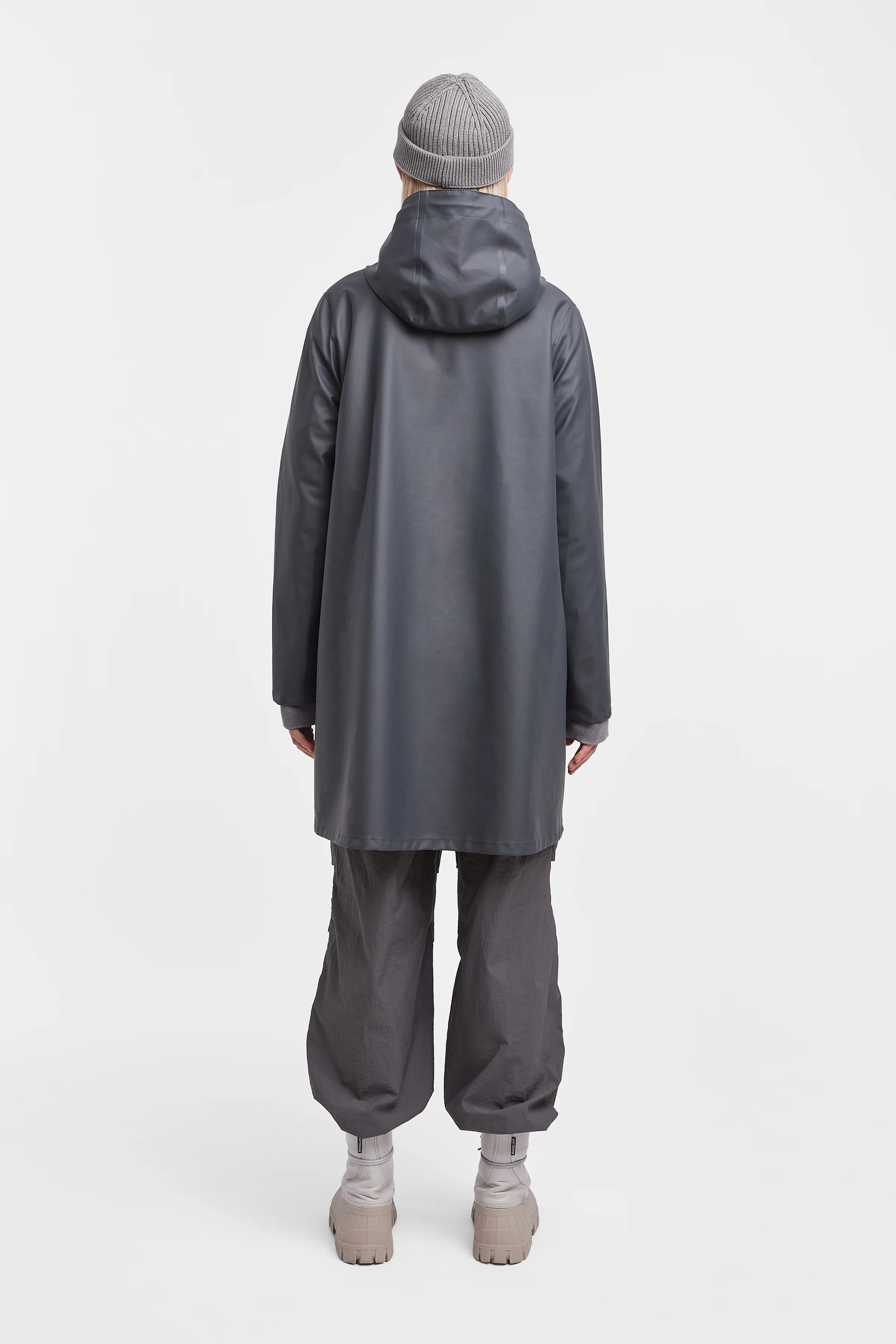 Stutterheim Moseback Lightweight Charcoal Curate