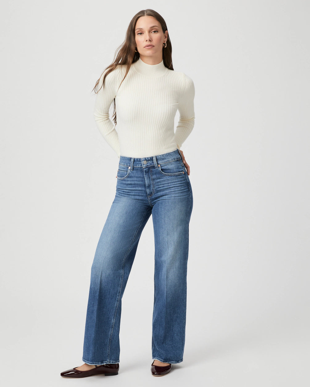 Paige Sasha 32" Wide Leg Jean - Stefania Distressed