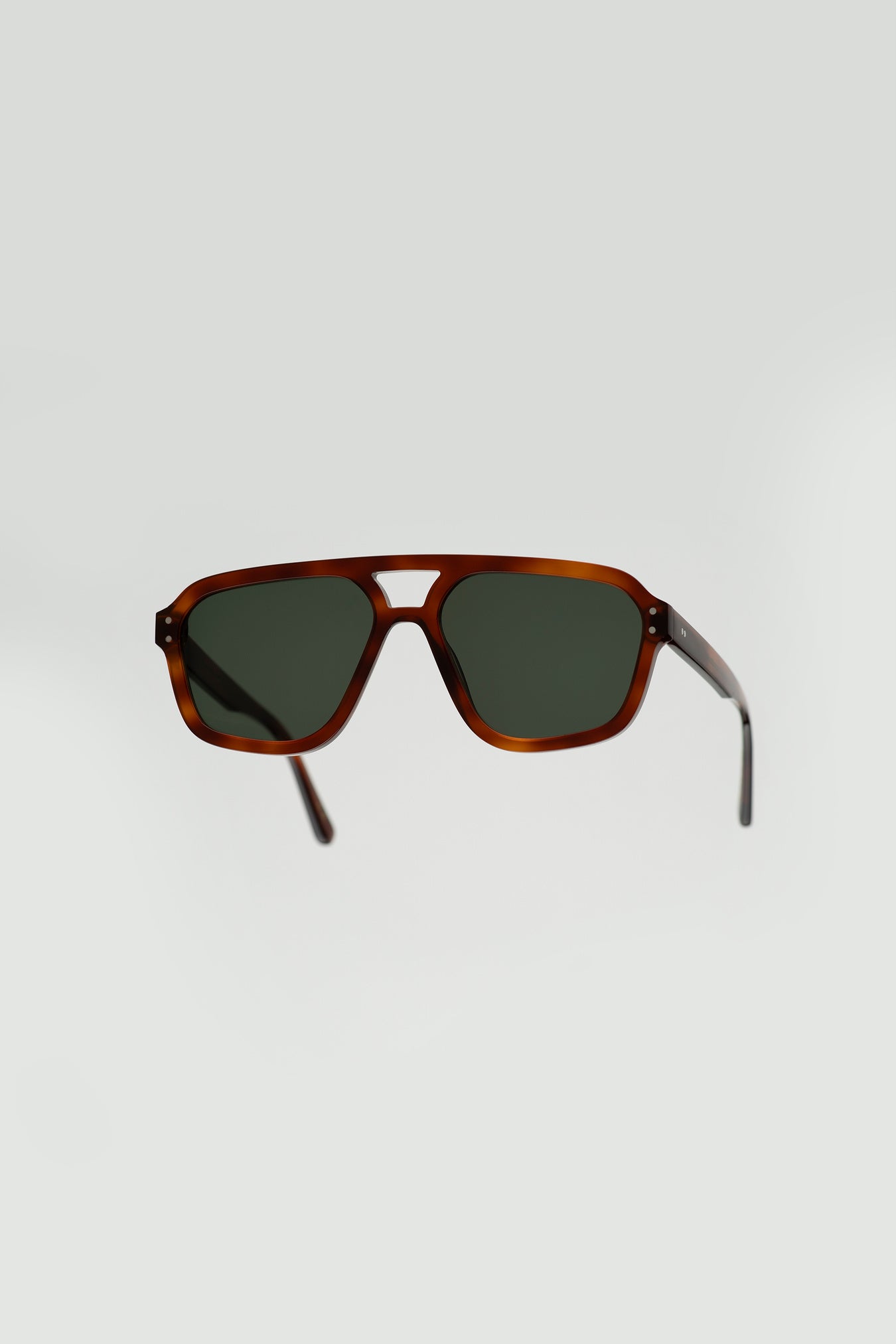 Monokel Eyewear Jet Amber