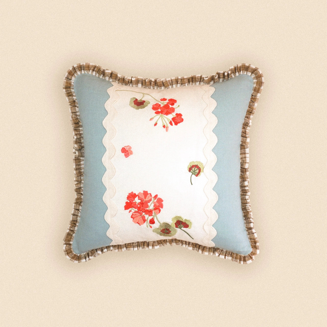 Lappliq' Geranium Patchwork Linen Cushion