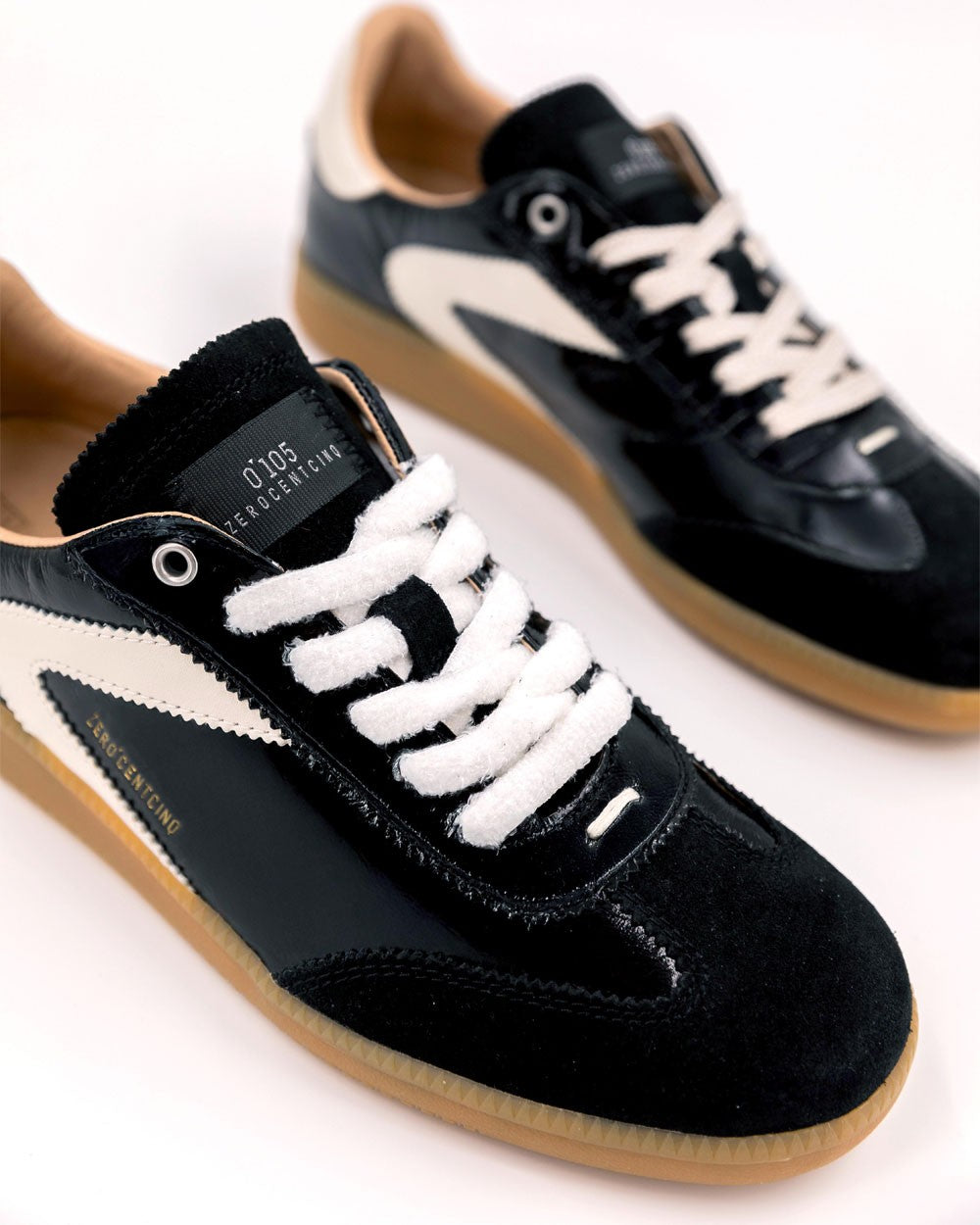 0-105 Nova Black Wrinkle Low Top Black Patent