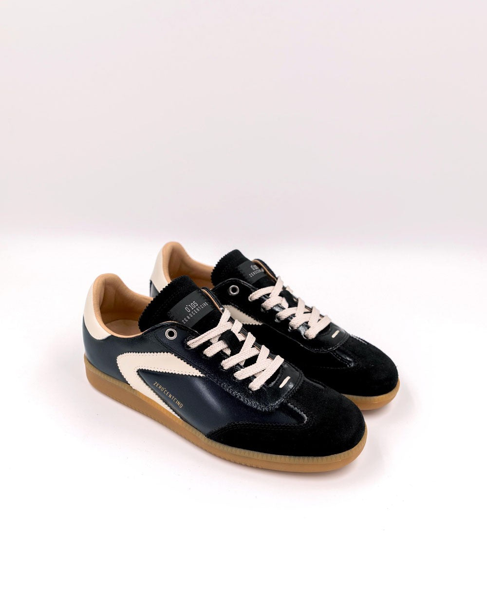 0-105 Nova Black Wrinkle Low Top Black Patent